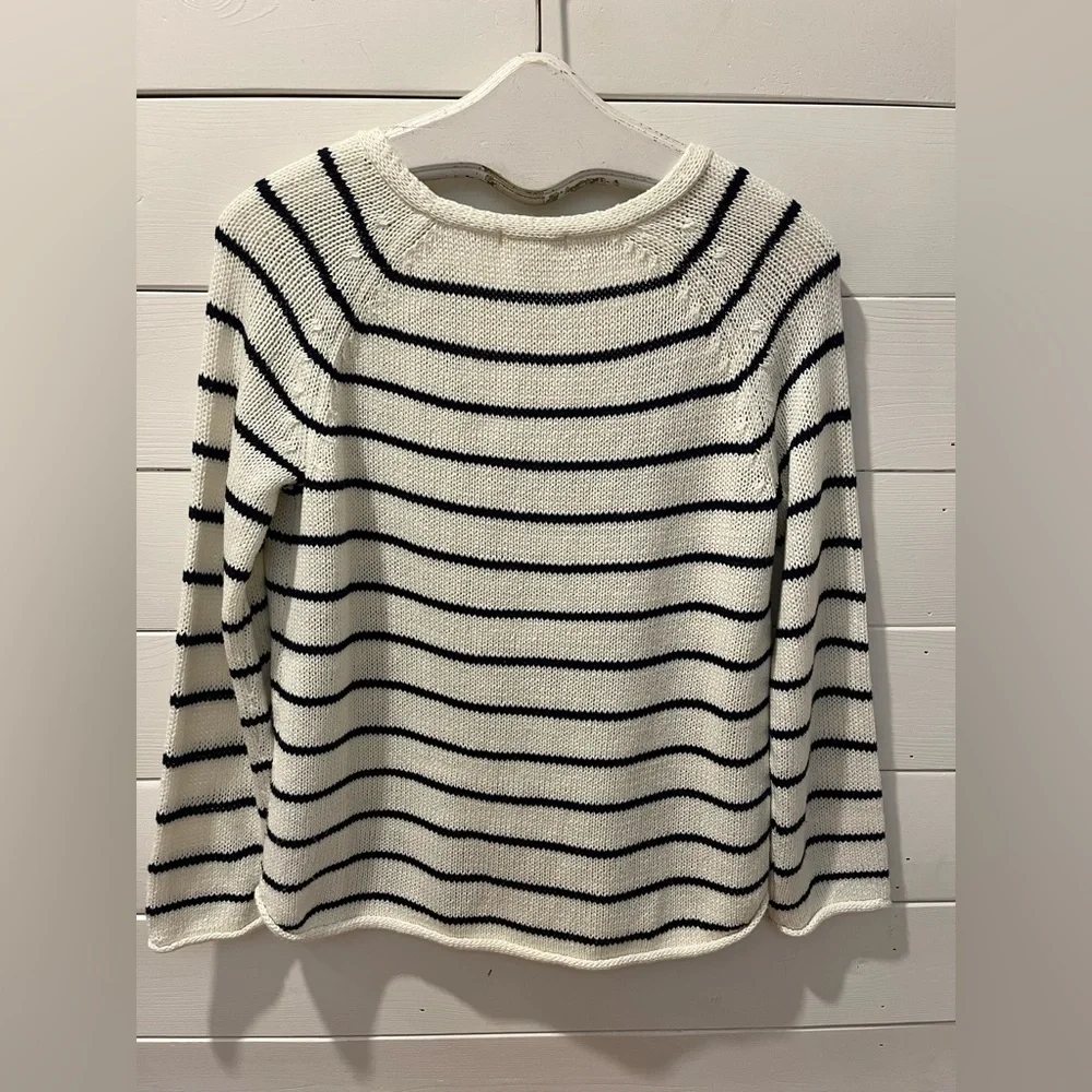 H&M STRIPED SWEATER – SIZE M - Picture 9 of 10